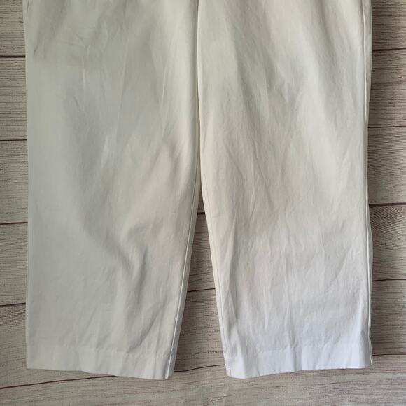 Briggs New York Petite White Capri Pants Cotton Zipper Closure Size 8P - Picture 3 of 16